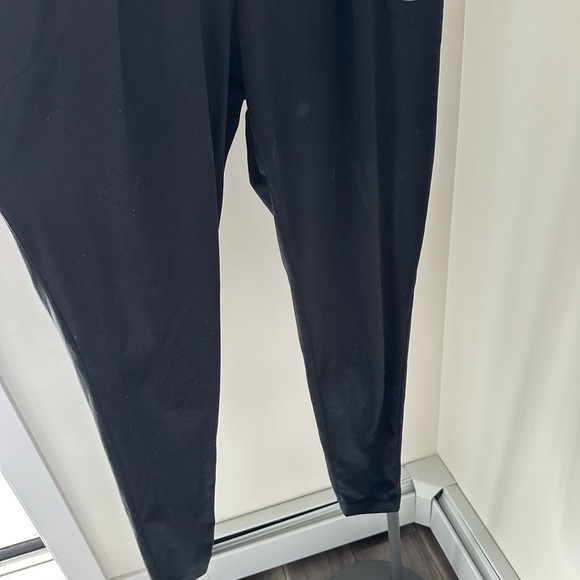 Oakley Black Performance Leggings - Picture 2 of 9